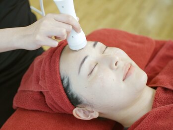 アモリアージュ(Amolliage)の写真/専門機関レベルの最新美容機器◎角質ケアとポレーションで理想の肌へ♪