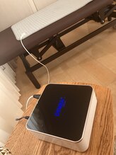 ルラシェ(relacher)/DENBAヘルスマットの上で施術