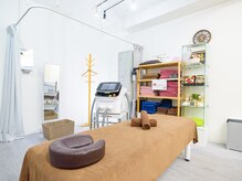 マーシーハウス 横浜(MASHY HOUSE)の雰囲気（【店内１】　清潔感のある身だしなみは女性への第一印象もUP！）