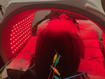 ハルユイ(haruyui)の写真/小顔とエイジングケアを同時に叶える★大人気！【電気美容鍼＋韓国LED肌管理￥6080】