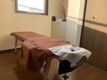 Dorbst【ピラティス/鍼灸/美容鍼/パーソナルトレーニング】の写真/しぶとい首・肩こりや腰痛に深層からアプローチ。筋肉の緊張をゆるめ滞りを流す鍼灸施術で「本来の軽さ」へ