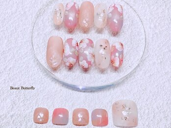 ネイルサロンスクール ビュートバタフライ 町田店(BEAUT BUTTERFLY)の写真/奇をてらわず、美しさや持ちの良さをとことん追求し続ける【頑固者のお店】上品で華やかな仕上がりに！