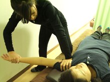 コリとるケアプラス 西川田店(コリとるCARE+)/腕部分も