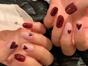 スリーネイルプラスアイラッシュ(Threee Nail+Eyelash)/手書きハートネイル