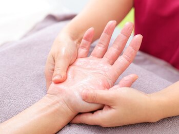 ひかり 整体院/[施術風景]　ハンドケア