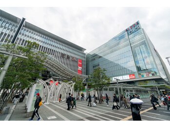 リラコラ(RILACOLLA)/博多駅を出たらすぐ！