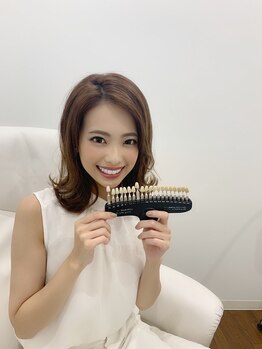 シャイニー 掛川店(shiny)/最後に歯の色チェックです　11