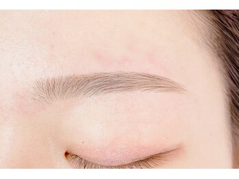 アーティット(Arthit)/眉ワックス