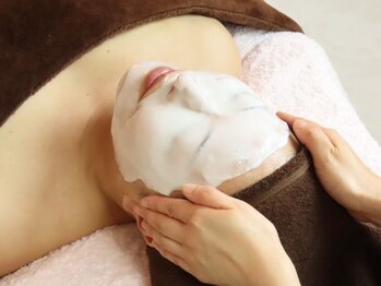モア ビューティー(MORE beauty)の写真/夏の紫外線に☆お化粧ではカバーできない、《肌加齢・暗く・透明感がない》即効トーンＵＰ＆ツヤ肌に♪