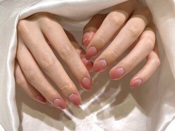 ワイズエディットネイル 神戸元町(y's Edit Nail)の写真/シンプルなのに可愛い！肌が綺麗に見える似合わせカラー豊富☆ふんわり可愛いデザインもおまかせください♪