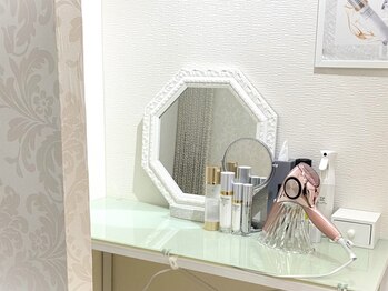 ジュエルプールス 天神店(Jewelpurus.)の写真/誰にも気をつかわず、ただ静かに過ごす時間を。心の奥まで届く温もりとともにお待ちしています。