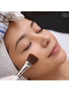 リムビューティー 自由が丘(RymBeauty)の写真/年齢とともに肌の状態の変化を感じる それはケアのステージが変わったサイン。 40代から変わる肌土台ケア