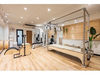 ローメル 表参道 外苑前(LOWMEL)/3階ピラティスフロア(完全個室)