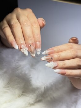 フェイスェンネイルズ(FAITHN'NAILS)の写真/長さだし大歓迎！シンプルなワンカラーから一癖ある海外風ネイルまで◎海外パーツ/トレンドパーツも豊富☆