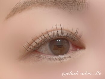 ミー(Me)の写真/自まつげ風のナチュラル上品な目元に♪人気のブラウンカラーで髪や眉の色味と合わせてトレンド抜け感演出＊