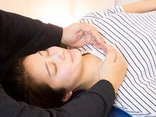 四谷三丁目あけぼの整体院の雰囲気（首の不調は全身の不具合に、と言う持論にて、首を丁寧に癒します）