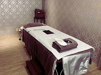 ザ ウィンバックサロン(THE WINBACK SALON)の写真/<<阪急グランドビル内の上質空間>>完全個室の贅沢サロンで、心からリラックス♪