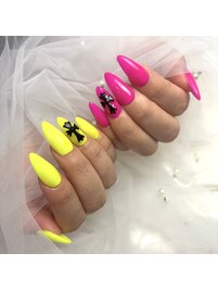 ネオン×クロスネイル　￥9400