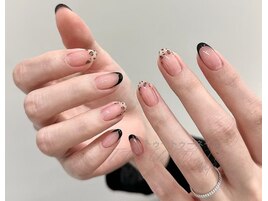 ヒョウ柄x黒フレンチ