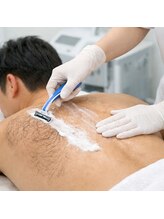 プラーナ/お背中もしっかり剃ります。