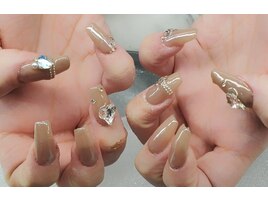 肌なじみの良いシンプルデザイン