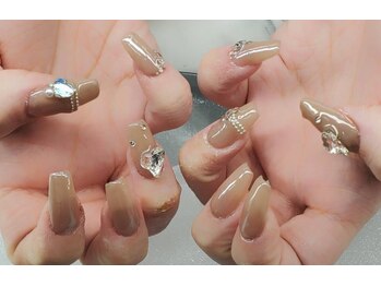 肌なじみの良いシンプルデザイン