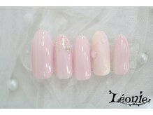 レオニー(Leonie)/シンプルニュアンス×水滴ネイル