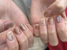 チューリップ×ニュアンスネイル