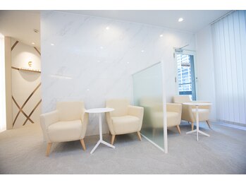 ビューティーサロンリノ 三宮店(Lino)/待合受付