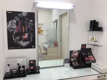 ポーラ ザ ビューティ 東生駒店(POLA THE BEAUTY)の雰囲気（エステの後はPOLAの商品でメイクのお仕上げを）