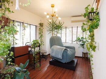 アルモワーズ(armoise)/【店内】施術ブース