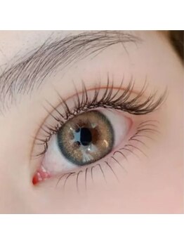 ザ アイブロウ 横浜店(THE EYEBROW)の写真/当日予約OK◎≪トレンドの束感まつ毛が大人気★≫フラットラッシュ80本¥5500/100本¥6000/120本¥6500