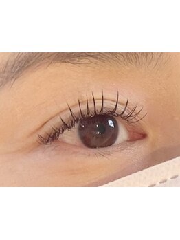 ナチュラル上品な目元にしたい