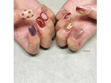 シルニー リム(Silny rim)/アシンメトリーニュアンスネイル