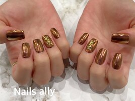 ブラウンミラー×ブランドロゴ