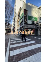 アミュレット(amuuulet)/ファミマを右手に進みます。