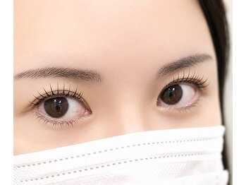 まつ毛パーマ専門店 glowm 【グロウム】新瑞橋店の写真/派手すぎは嫌!そんな大人女性に大人気★自まつ毛の美しさを最大限に活かす洗練された上品デザインをご提案