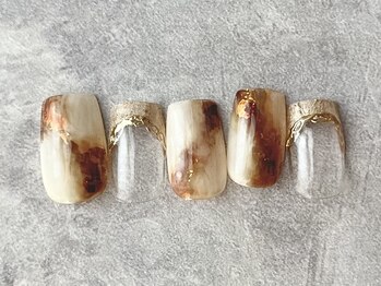 エムドットネイル 池袋(m.nail)/ホワイト×ブラウンニュアンス