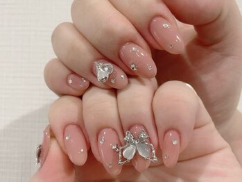 ネイル スパ ココプラス(Nail spa Cocoplus)/Y2K蝶々パーツのキラキラネイル
