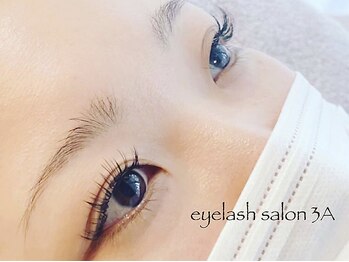 スリーエー(3A)の写真/眉毛&まつ毛で顔の印象激変!【アイブロウWAX+パリジェンヌ¥7400】韓国風やナチュラルなど理想の目元に変身!