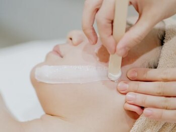 アイサロン ラソ(eye salon lazo)の写真/新しいワックス脱毛！”waxxxx”ワックス脱毛でお顔の古い角質、産毛をしっかり除去！お化粧ノリも変わる！