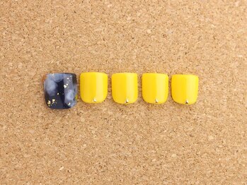 ネイルサロン ブランロール 白金店(Nail Salon Blanl'or)/FOOTネイビー×イエロー¥8,760