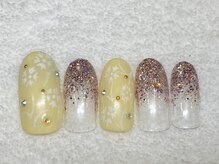 ネイルサロン 爪/キラキラ小花柄ネイル