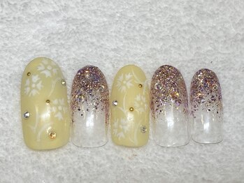 ネイルサロン 爪/キラキラ小花柄ネイル