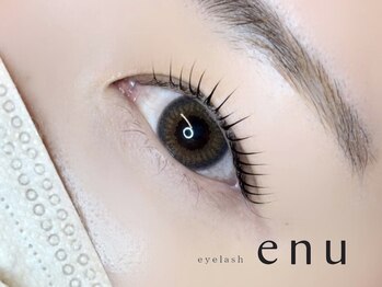 エヌ 大阪梅田店(enu)の写真/K-POPアイドルのような可愛い"韓国っぽ"束感まつ毛も叶う★根元からぐっと立ち上げ、愛され目元に♪