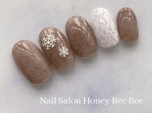 ハニービービー(Honey Bee Bee)/ワンポイント冬ネイル