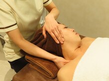 サロン キワ(salon kiwa)の雰囲気（デコルテ、ヘッドのコリをほぐす事で美肌と小顔が実現します。）