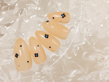 小さなお花とミルキーイエロー
