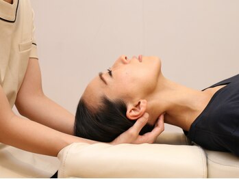 パウワウ 池袋東口店(POWWOW)/てこの原理で首を芯からゆるめる