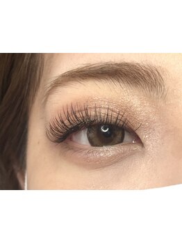 ボリュームのある目元にしたい